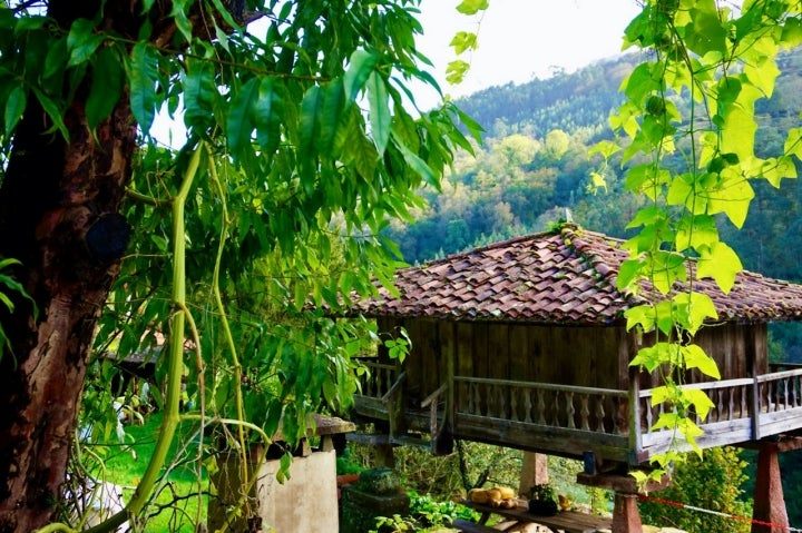 Hórreo en la sierra del Sueve (Asturias).