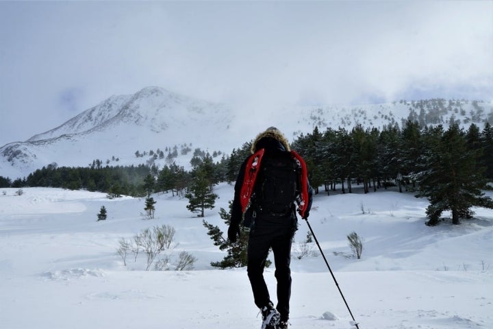 Asturias en invierno. Paseo con raquetas por el puerto de las Señales (León)