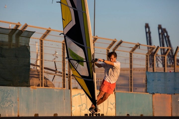 windsurf asfalto