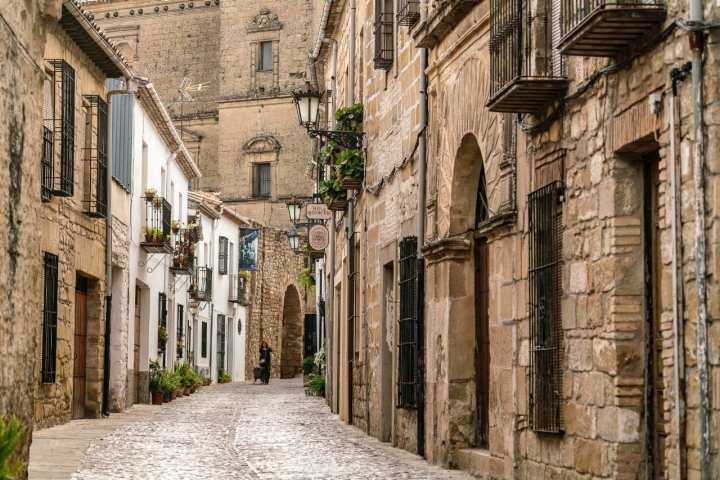 Una de las calles de Baeza.