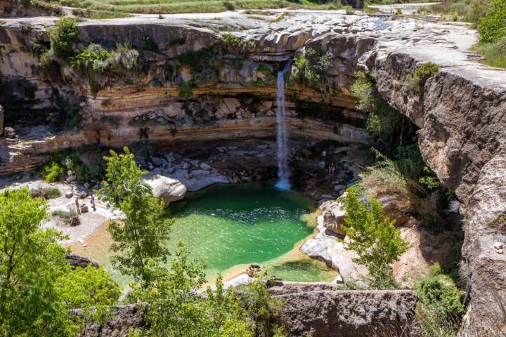 El Salto de la Portellada cuenta con uno de los mejores baños en los afluentes del río Matarraña.