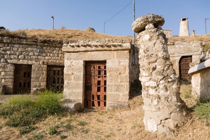 Puerta bodega Baltanás