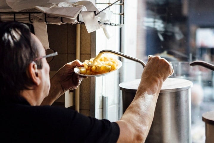 Las patatas bravas del 'Bar Tomás', un clásico de Sarrià.