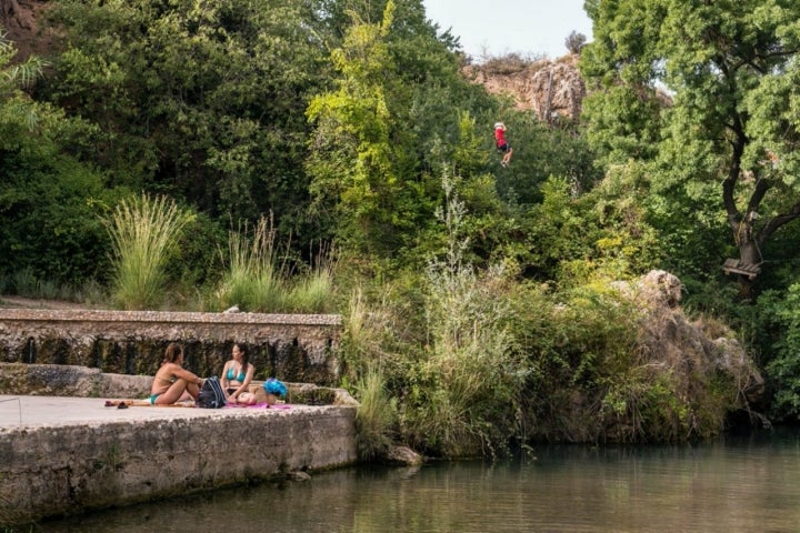 Camí del Riu: pozas (pèlag) de Les Deus en Sant Quintí de Mediona (apertura)