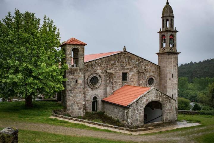 Algunas de las iglesias románicas de este camino expresan un pasado repleto de actividad y de vida en aldeas hoy casi despobladas.