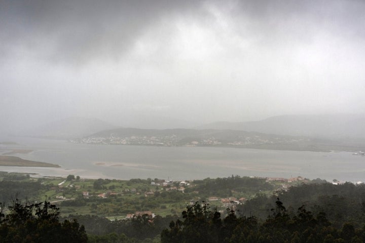 Camino Portugués por la Costa (Tramo1): vistas desde el Monte Tegra a la desembocadura del Miño