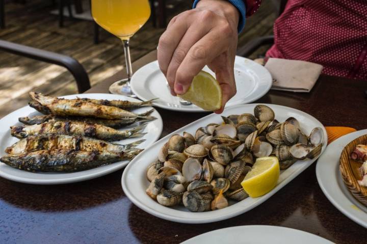 Camino Portugués por la Costa (Tramo 3): platos en la taberna 'O Muiño' de Caldas de Reis