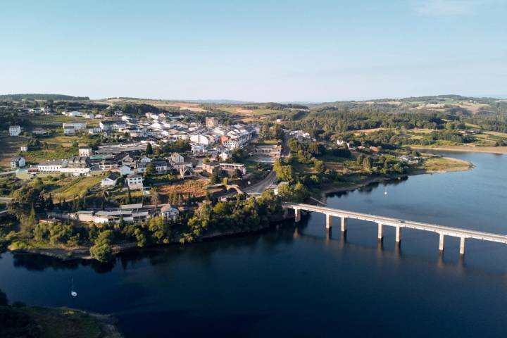 Vista aérea de Portomarín, en Lugo