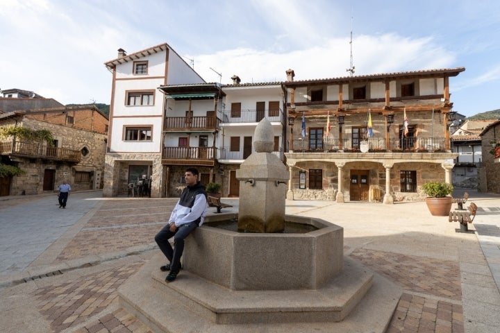 Castañar Piedralaves plaza