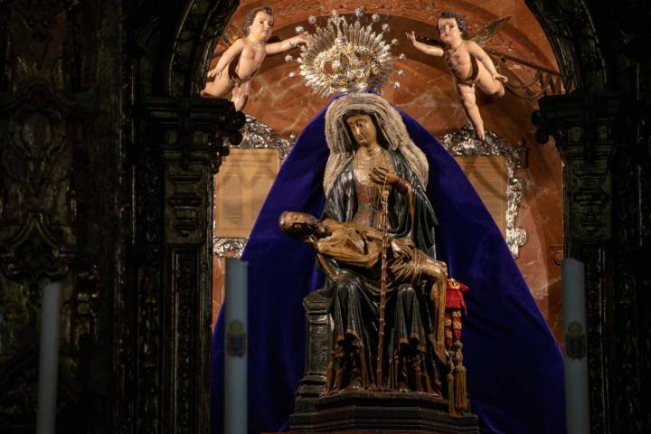 Talla de la piedad Nuestra Señora de África en Ceuta.