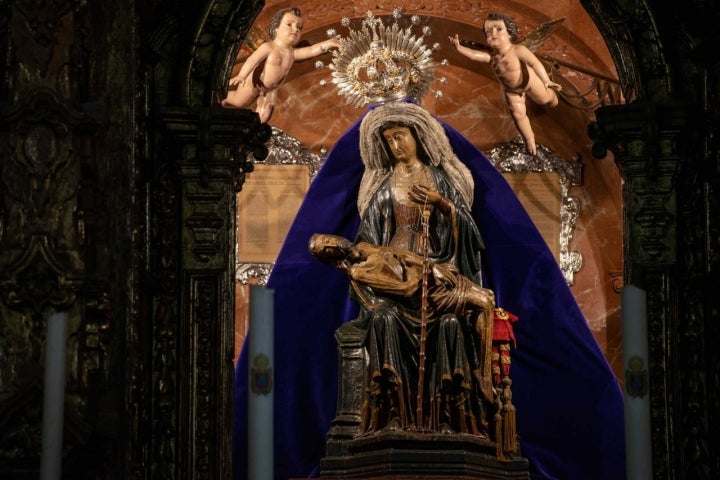 Talla de la piedad Nuestra Señora de África en Ceuta.