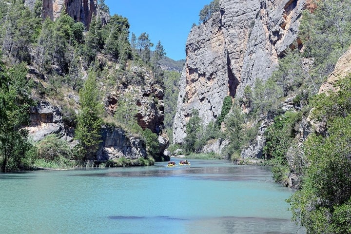 Montanejos es conocido por el color de sus aguas.