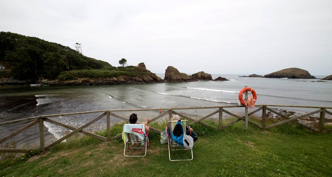 Cinco playas para perderte en el Occidente de Asturias