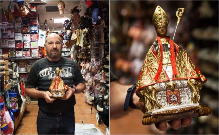 Pamplona - Souvenirs La Estafeta y figura de San Fermín