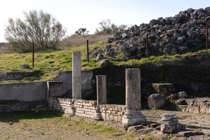Visita a la ciudad romana de Acinipo en Ronda | Guía Repsol