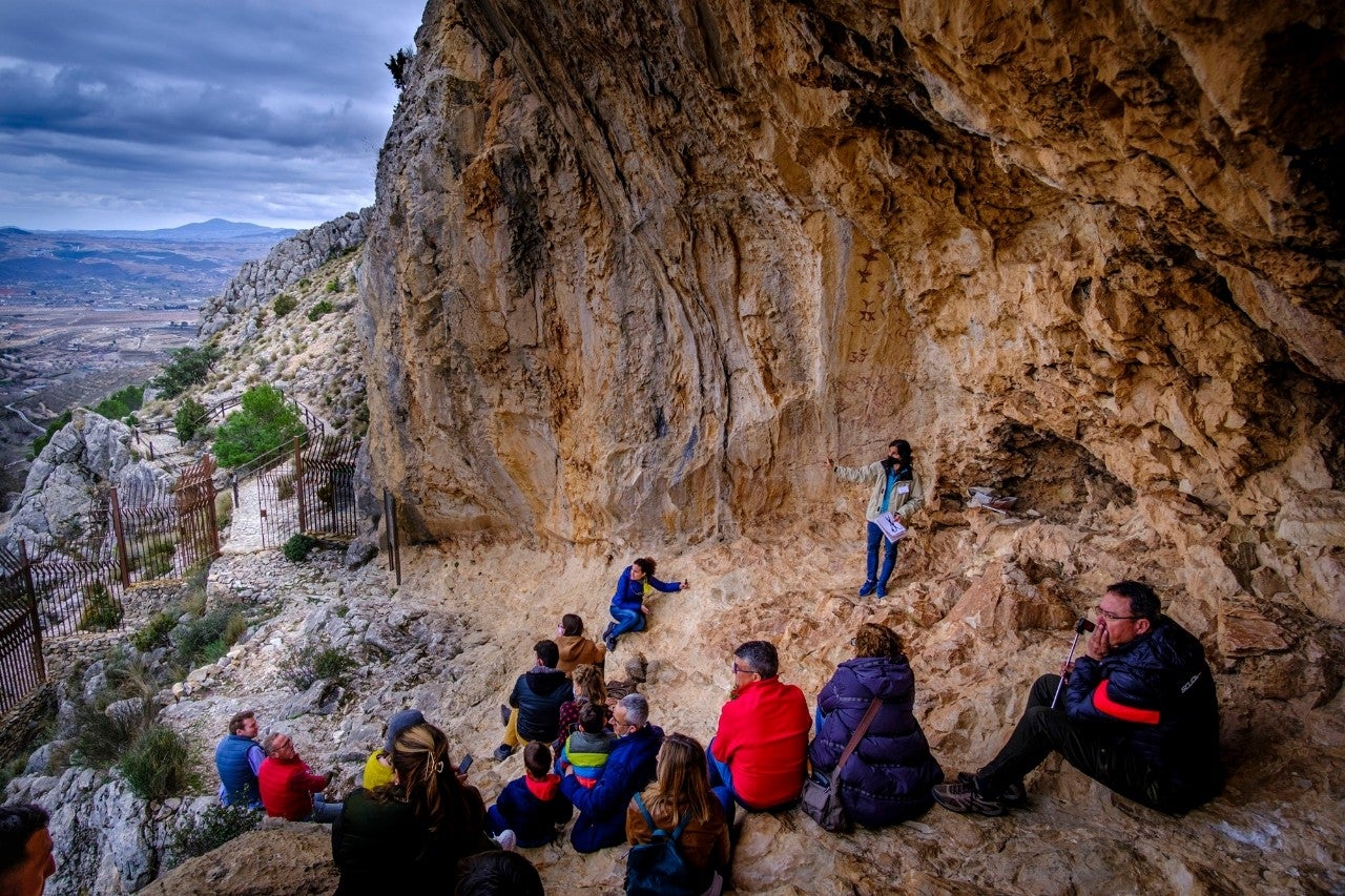 Las pinturas, datadas en la Edad de Cobre, han resistido las inclemencias del entorno.