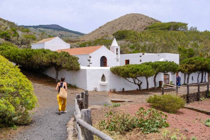 La iglesia de la patrona de la isla y protagonista de la bajada: la Virgen de los Reyes.