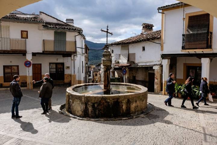 La Fuente de los Tres Chorros, uno de los encantos de Puebla de Guadalupe. Foto: Hugo Palotto.