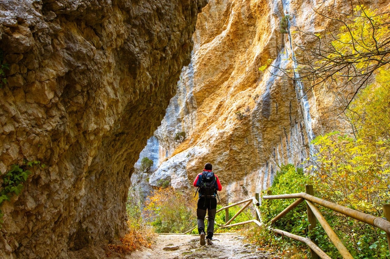 La sierra de Árcena es como un cuchillo dentado que separa Burgos de Álava.