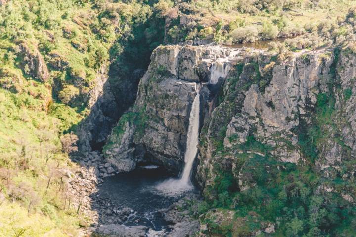 La famosa cascada de Pozo de Humos. Foto: shutterstock.
