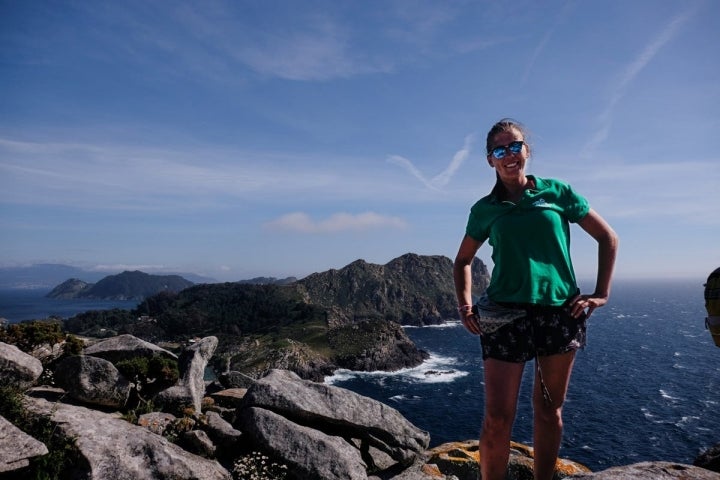 Noemí Pérez, monitora infantil en el camping, revela los secretos de estas islas.