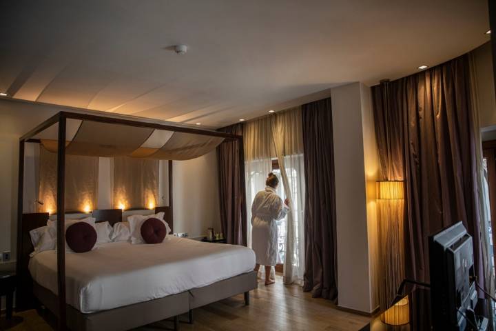 Dónde comer y dormir en la ruta de los Borgia ‘Hotel Vincci Palace’ habitación