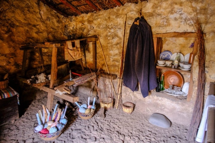 Detalle de una casa del poblado de Guinea.