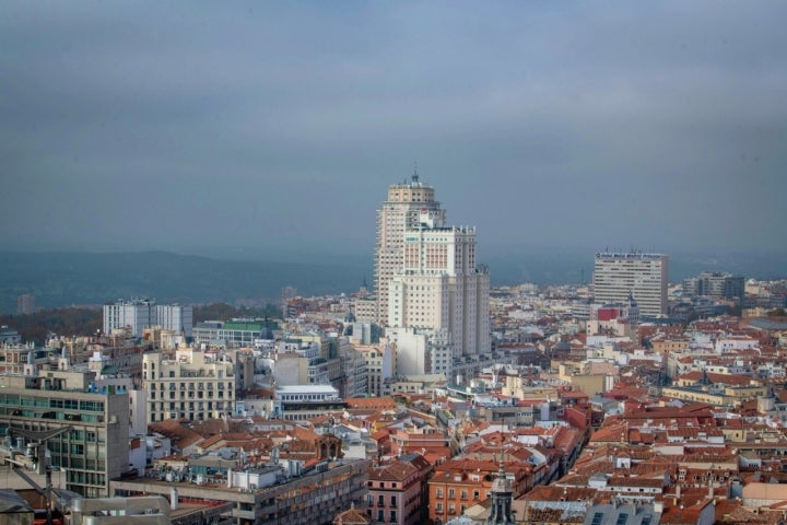 La torre de los Otamendi desde el Edificio Telefónica