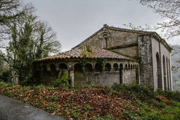 Exterior del monasterio de San Estevo de Ribas de Miño.