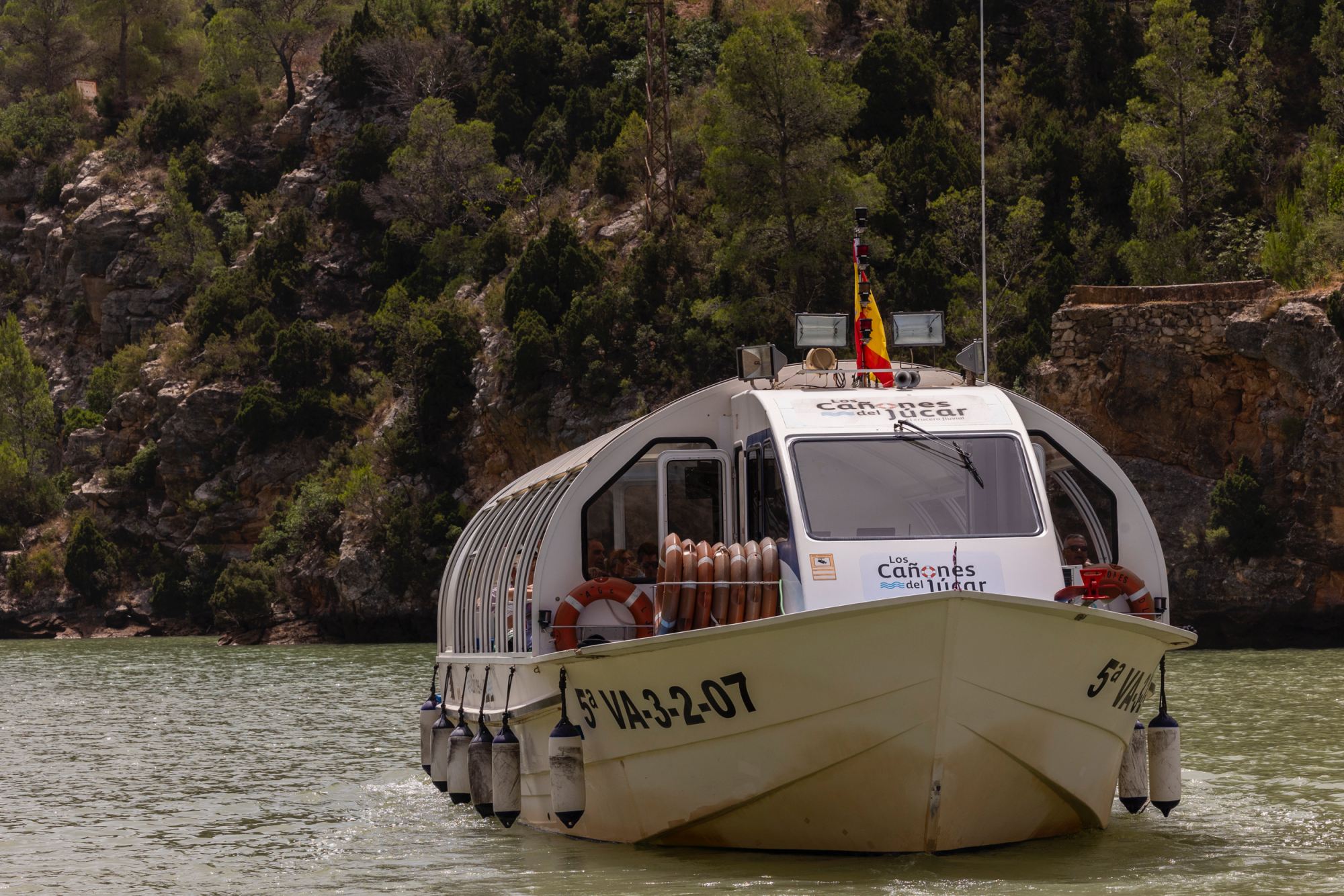 Cofrentes ofrece el único crucero fluvial de la Comunidad Valenciana.