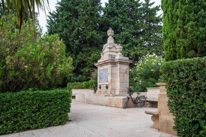 Fuente para convencimiento de los incrédulos y descanso de los viajeros.