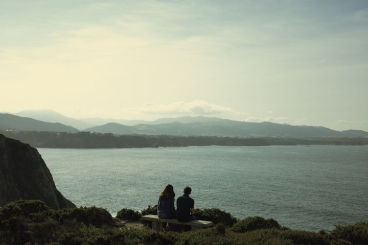 Vistas desde el Acantilado de Cabo de Bustos (serie Alma, Netflix)