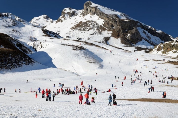 Sierra Nevada será la última en apagar sus remontes. Foto: shutterstock.