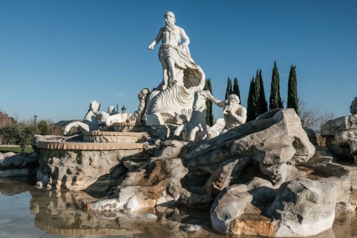 Detalle de la Fontana de Trevi, cuyo original se encuentra en Roma.