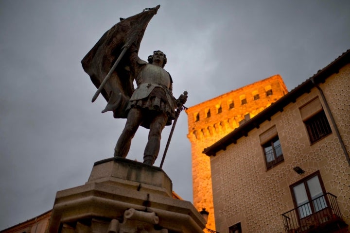 Detalle de la estatua que preside la Plaza de las Sirenas.