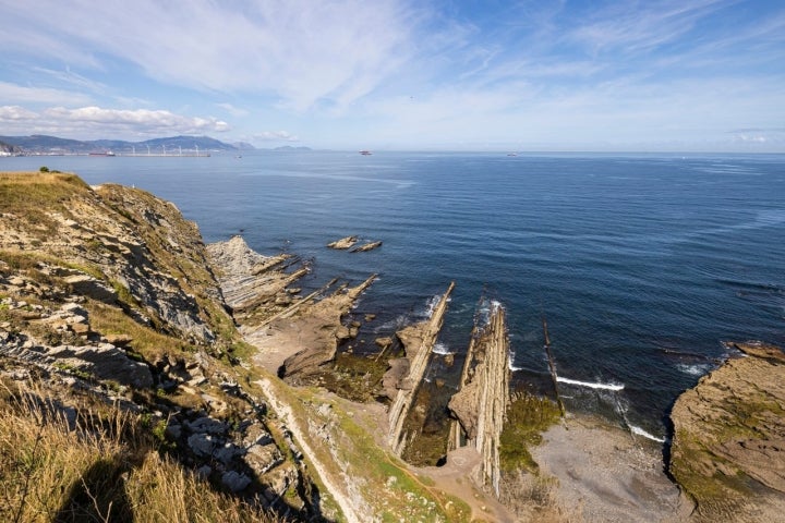 Flysch de Bizkaia en Getxo rocas perpendicular