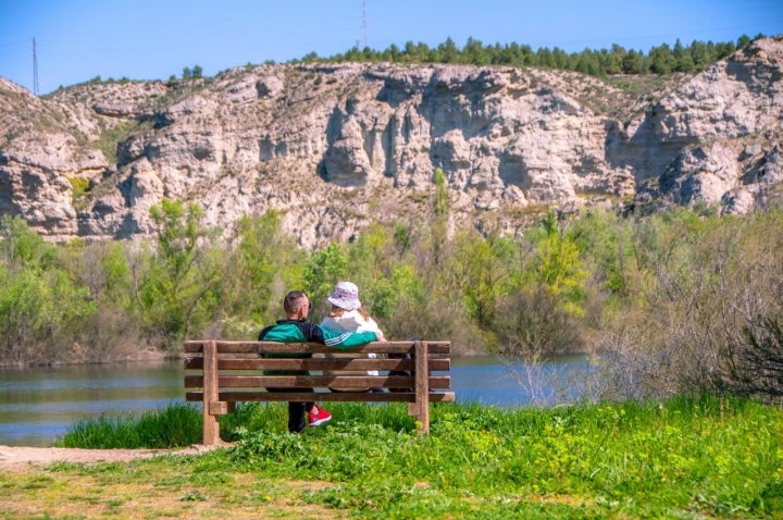 Sentarse, ver el panorama y escuchar el paisaje es un verdadero deleite.