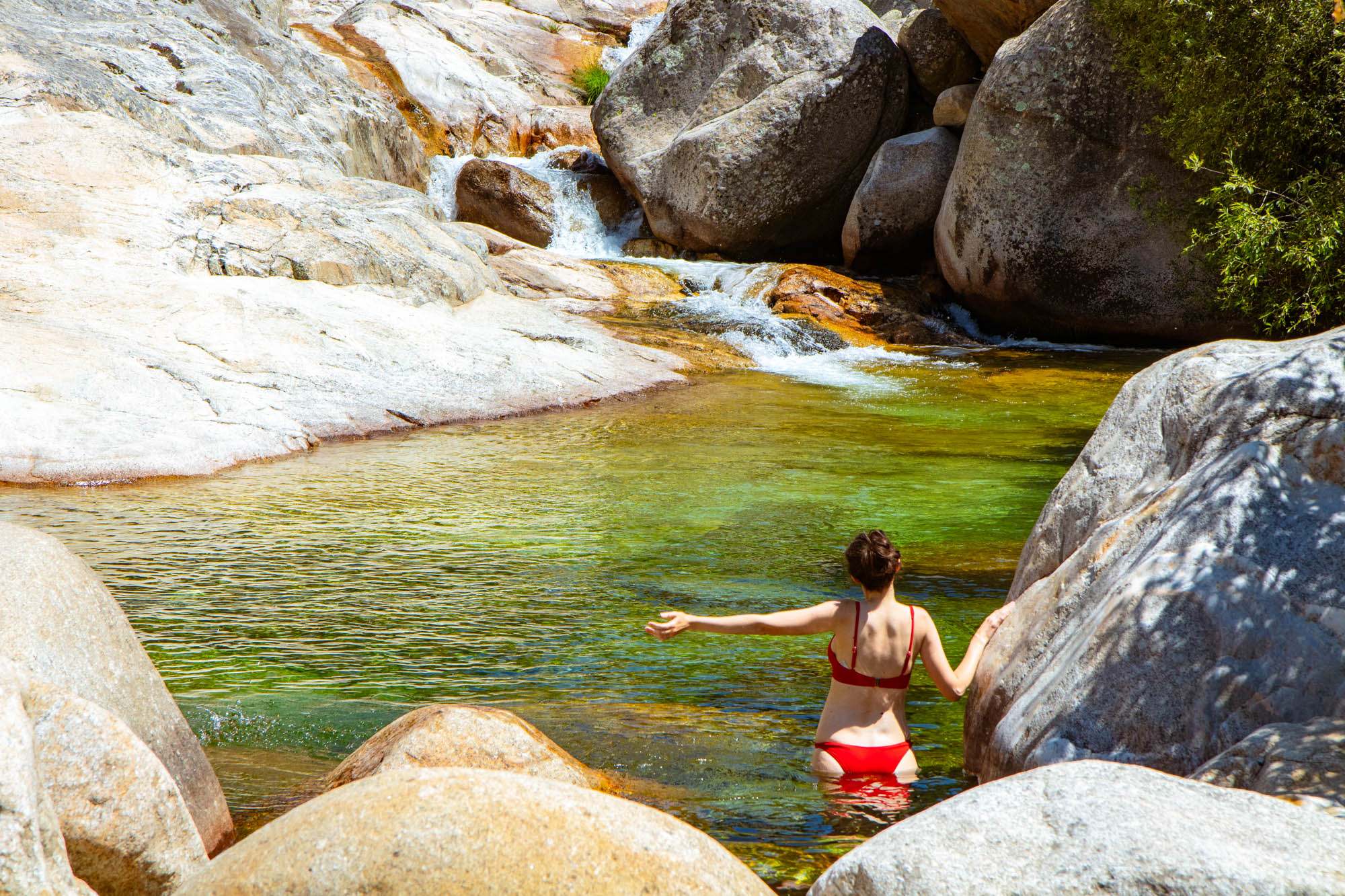 Un chapuzón refrescante en el charco Calajomero.