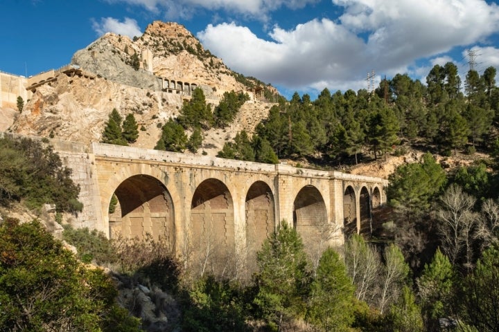 Puente de Lucio del Valle, en la entrada de las Hoces del Cabriel