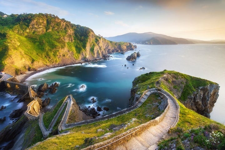 241 peldaños para alcanzar la ermita de San Juan. Foto: Shutterstock.