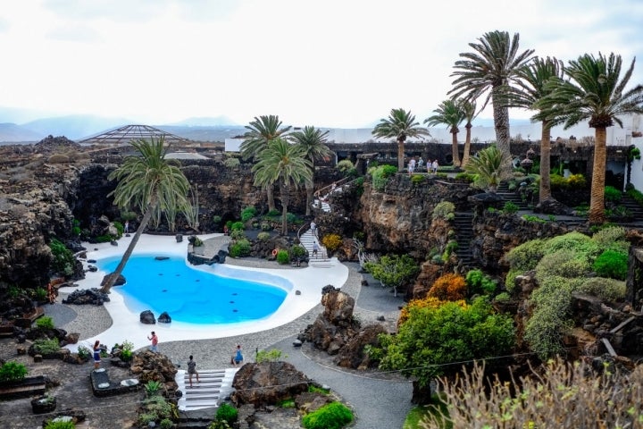 Los Jameos del Agua es una de las obras más representativas del arquitecto.