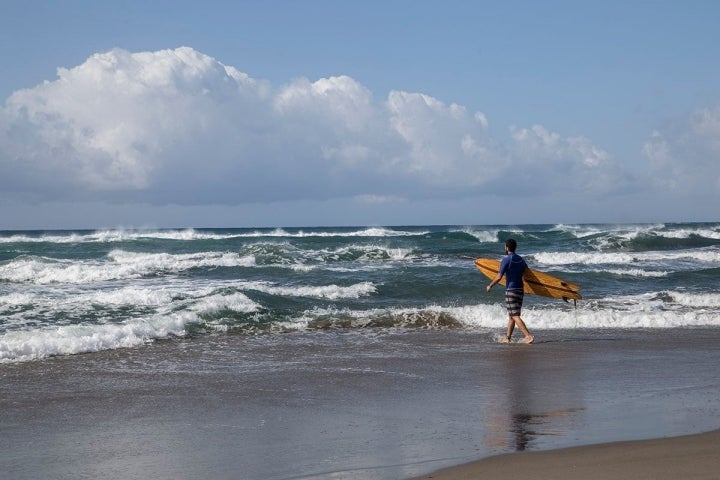 El surf puede ser una buena opción.