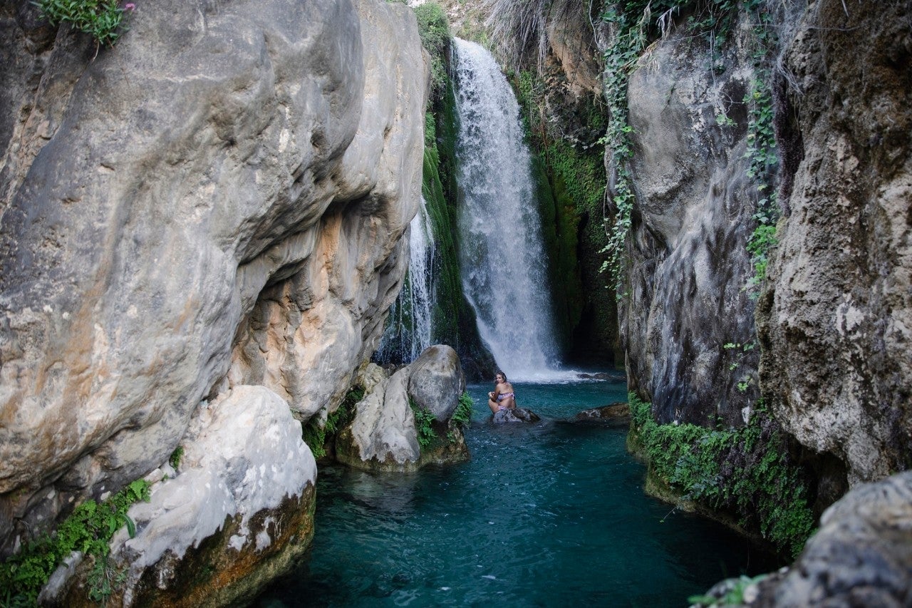 Las aguas turquesas del río Algar