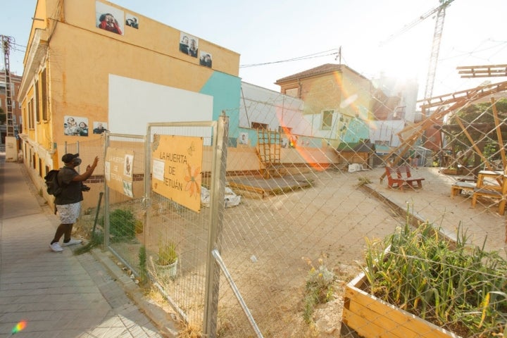 Calle del Matadero. Huerta vecinal.