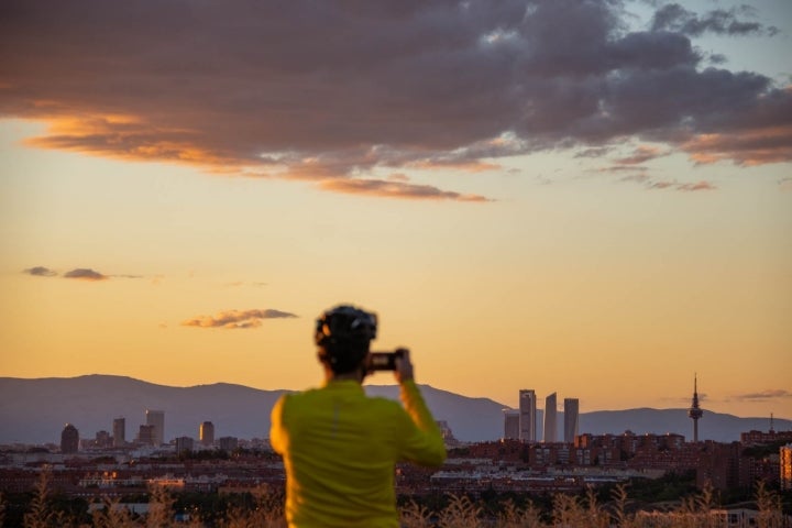 Un cerro sin nombre junto al arroyo de la Gavia resulta tener unas de las perspectivas más compactas de todo Vallecas.