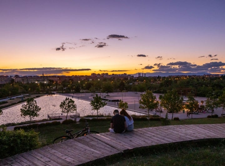 El parque de Valdebernardo es el sueño de una noche de verano.