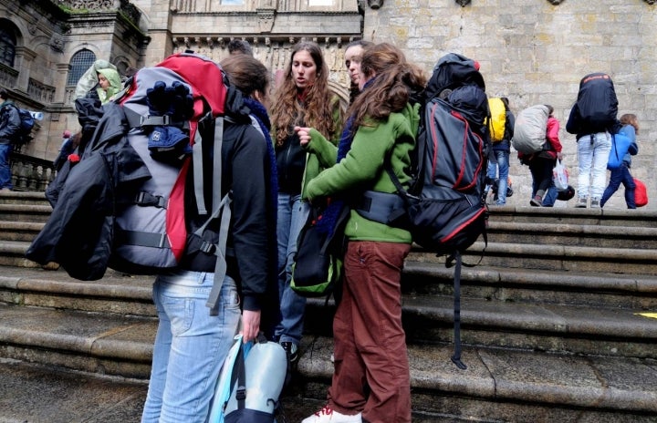 Camino de Santiago: la mochila más recomendada, unas zapatillas de trekking  y otros imprescindibles para completar la ruta sin lesiones