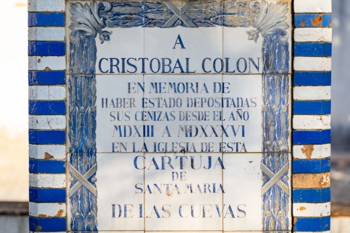 Placa conmenorativa de Cristóbal Colón