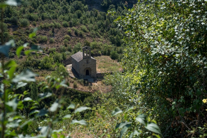 La ermita de San Juan en la parte más baja de Montañana.