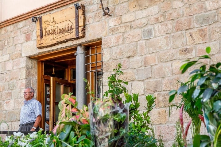 Un buen lugar para tomar una tapa de jamón de Teruel.